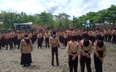 PEMBUKAAN KEMBALI EKSTRA KULIKULER PRAMUKA JUMANSA SEMESTER GENAP